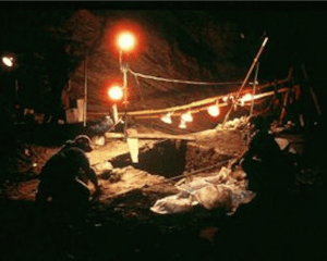 Dangerous cave in Wyoming to be reopened to allow scientists to study thousands of bones of ancient creatures. Access is the first granted since the 1970s. (Photo : Bureau of Land Management) (Tech Times)